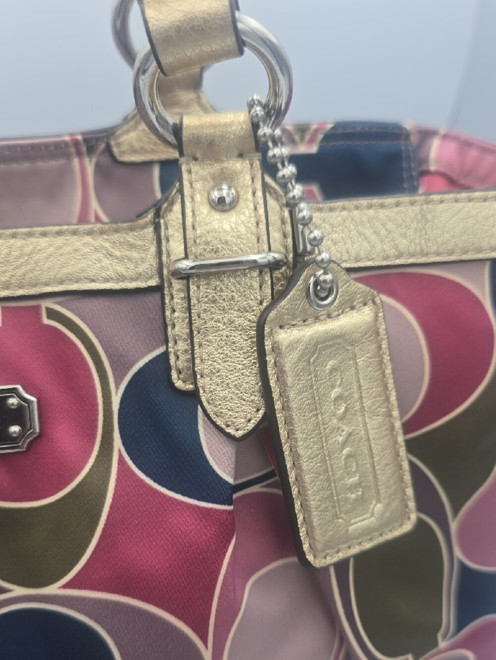 Coach Poppy Multicolor Signature Sateen Large Tote W/ Gold Metallic Trim (EUC)✨️ - Picture 5 of 15